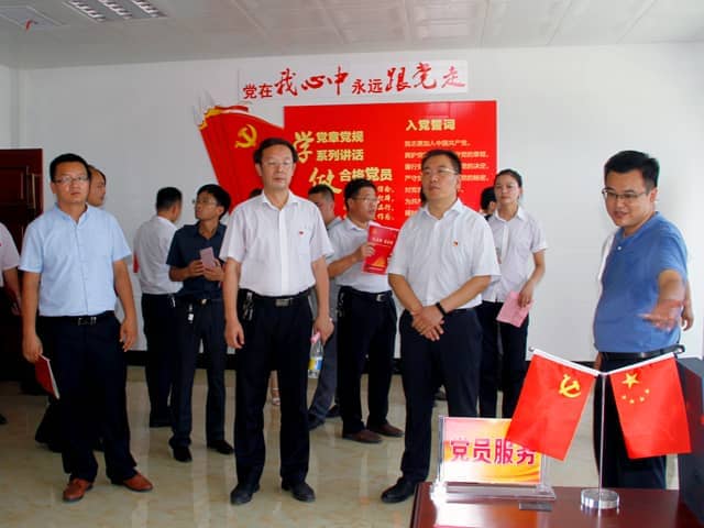 梁山縣委常委、組織部部長王建一行蒞臨天意機(jī)械調(diào)研