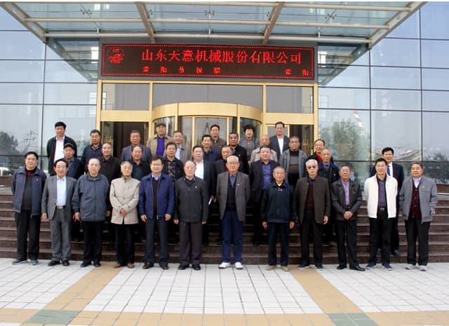 兗州區(qū)人大、政協(xié)領(lǐng)導(dǎo)蒞臨天意機(jī)械參觀考察