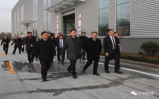 山東省住建廳黨組成員、副廳長(zhǎng)張曉海蒞臨天意機(jī)械調(diào)研指導(dǎo)